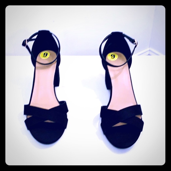 BAMBOO Shoes - Open toe block heels